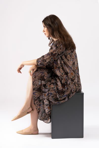 Rochie asimetrică din voal