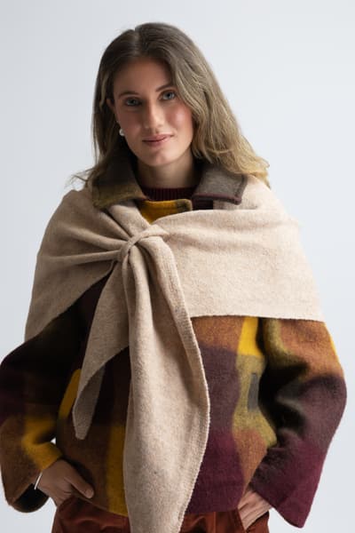 Poncho triangle camel