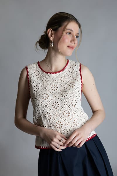 sl-SI Top cu bordura rosie 01242