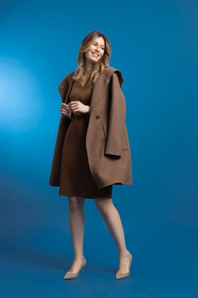 Pardesiu camel cu gluga din lana