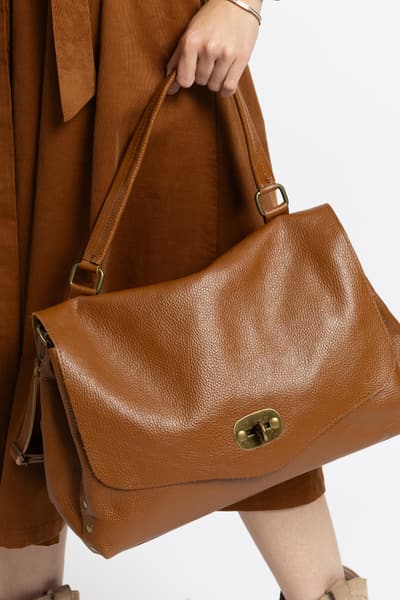 pl-PL Geanta camel din piele 01163