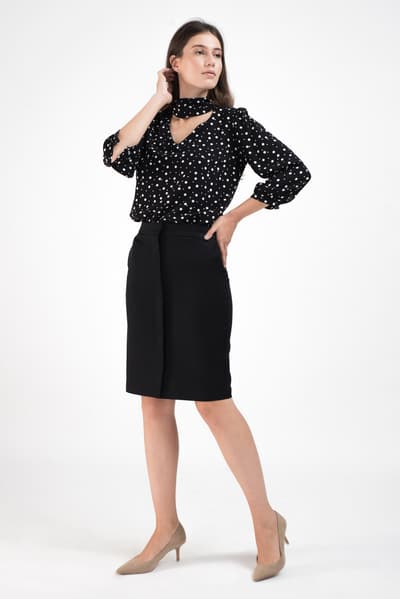 Fusta negra conica cu fenta