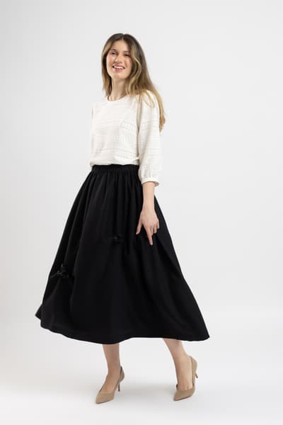 Fusta neagra cu aplicatii