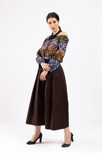 Pantalon maro 3/4 evazat